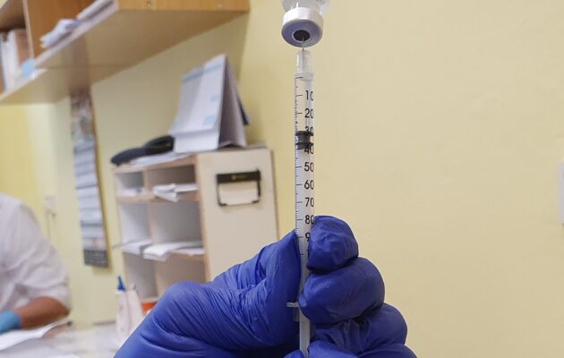 Očkování dětí v hradeckém kraji začalo. Zapojí se tři čtvrtiny pediatrů