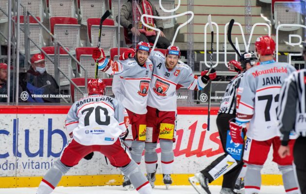 Oksanen roztavil Oceláře a přiblížil Mountfieldu první příčku