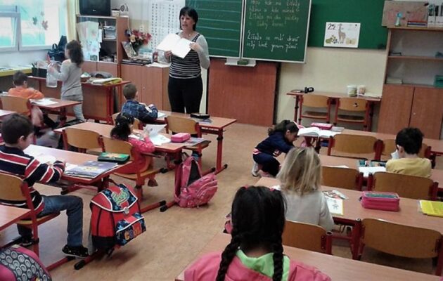 V Hradci se do stávky zapojí 21 ze 31 městských škol a školských zařízení