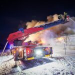 Požár skladovací haly v Sendražicích