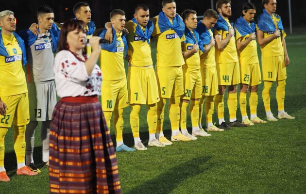 Fotbalisté Žitomiru sehráli utkání v Hradci, posílí týmy z regionu