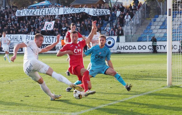 Derby pro Pardubice. Votroky srazil odchovanec Černý