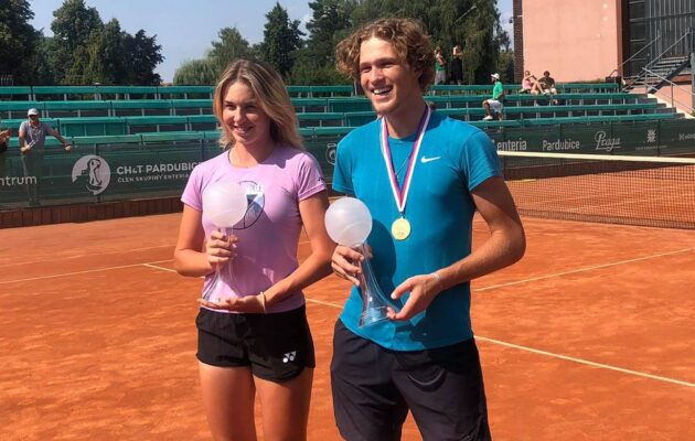 Pardubickou juniorku ovládl hradecký tenista Daniel Siniakov