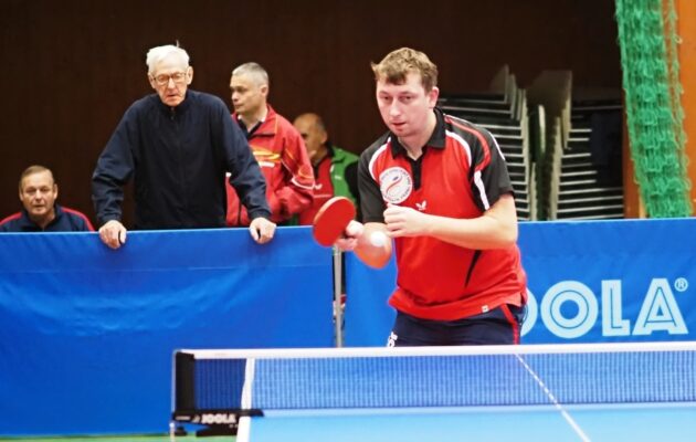 Tělesně postižení sportovci zápolili ve stolním tenisu o pohár města