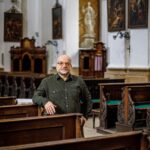 Nepodléhat zlu a stát za pravdou je pracné, říká akademický kaplan