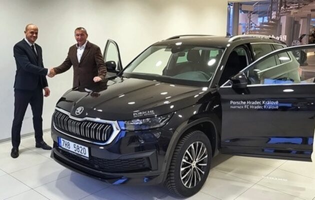 Rozšíření spolupráce. Porsche Hradec Králové podpoří i mladé fotbalisty