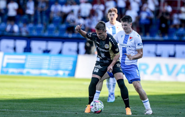 Oslabený Hradec vzdoroval až do 90. minuty, bod mu sebral Aririerisim