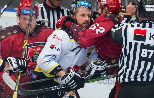 Nezachycený úvod duelu stál Hradec body, prohrál třetí utkání v řadě
