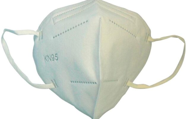Školy kvůli koronaviru dostanou více než 157 tisíc respirátorů