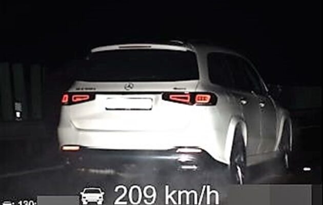 Prázdnější silnice lákají k vyšší rychlosti, řidič jel přes 200 kilometrů v hodině
