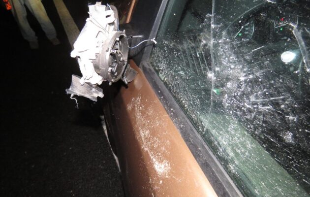 Na Hradubické zasahoval vrtulník. Chodce tam srazilo auto, policie hledá svědky
