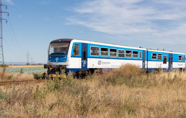 Za projekt modernizace trati z Hradce do Chlumce zaplatí Správa železnic 277 milionů