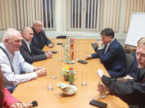 ANO a Silní lídři pro kraj se na krajské vládě opět nedohodli. Do hry mohou vstoupit komunisté i SPD