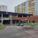 Na Benešově třídě se po opravě otevřela lávka u supermarketu Billa