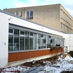 Další posun na Střezině. Proměnou prošel objekt se vstupem a kancelářemi