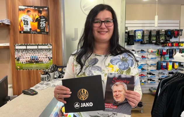 Jsem fanynkou Votroků, usmívá se vítězka soutěže o VIP vstupenky