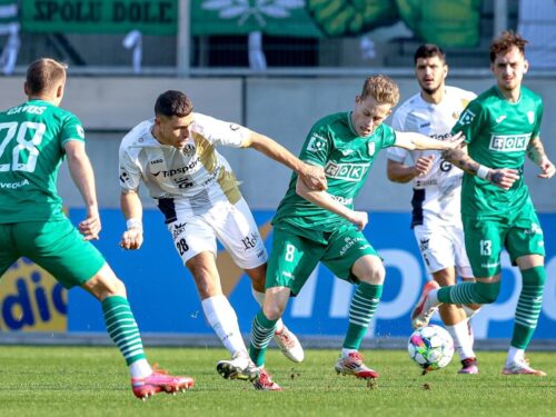 Hradec proti Karviné nevyužil dlouhou přesilovku, bod mu vystřelil Slončík