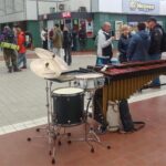 Jedinečné taneční dílo Connecting Stations na vlakovém nádraží