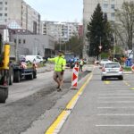 FOTO: K hlavní bráně do nemocnice jen přes parkoviště. Ze Zborovské už neodbočíte