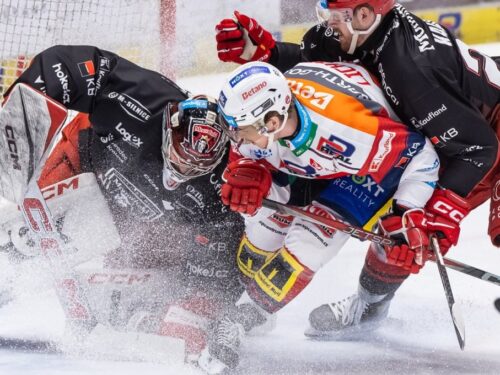 Hradečtí hokejisté prohráli v Pardubicích 0:2 a jsou jednu porážku od vyřazení