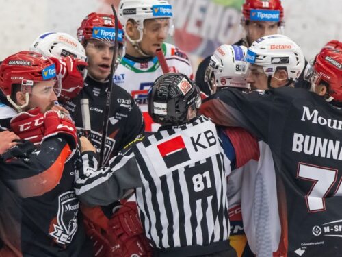 Je dobojováno. Sezona Hradce skončila výpraskem 1:5 od Pardubic