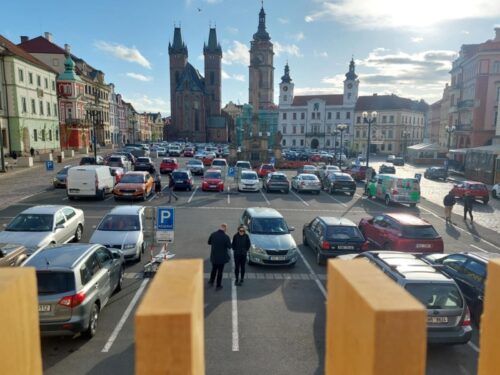 Instalace Corral plní svůj účel, říká primátorka. Jen vyhozené peníze, tvrdí opozice