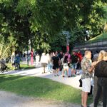 FOTO: V Hradci začal divadelní festival Regiony. Ulice zaplnily stovky lidí