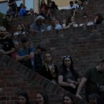 FOTO: V Hradci začal divadelní festival Regiony. Ulice zaplnily stovky lidí