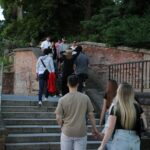 FOTO: V Hradci začal divadelní festival Regiony. Ulice zaplnily stovky lidí