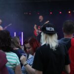 FOTO: V Hradci začal divadelní festival Regiony. Ulice zaplnily stovky lidí
