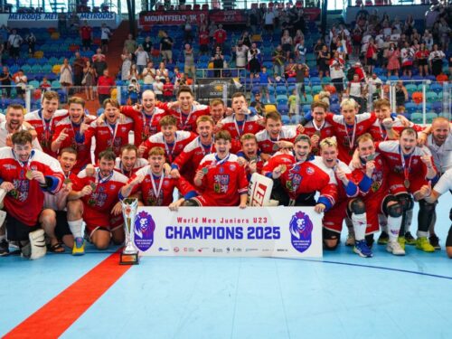 Domácí zlatý double! Čeští hokejbalisté ovládli mistrovství světa v obou kategoriích