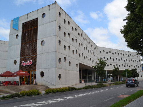 Hradecký kraj investuje čtvrt miliardy do úprav depozitáře vědecké knihovny