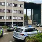 Policejní zásah na magistrátu skončil. Nebezpečí nehrozilo, granát byl znehodnocený