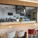 OBRAZEM: Špína a švábi. Inspektoři uzavřeli v OC Kukleny asijské bistro i pizzerii