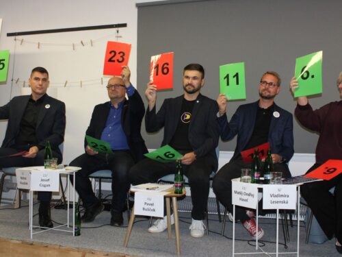 Kdo chce vystoupit z EU a NATO? Přehled všech odpovědí z předvolební debaty