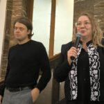 Hravé umění interakce dokresluje architektura nesouhlasu a nevšední tvůrčí dialog