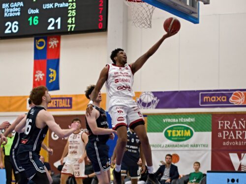 Hradec doma přetlačil USK 89:81. Popović zářil, rozhodla bojovnost v závěru
