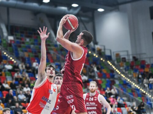 Slavia přetlačila Hradec 77:66. Pražané rozhodli zápas silnou druhou čtvrtinou
