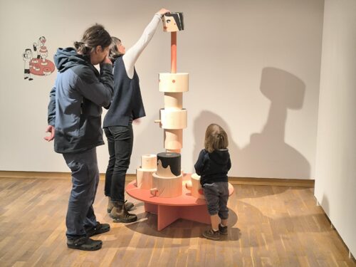 Hravé umění interakce dokresluje architektura nesouhlasu a nevšední tvůrčí dialog
