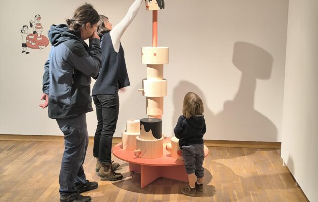 Hravé umění interakce dokresluje architektura nesouhlasu a nevšední tvůrčí dialog
