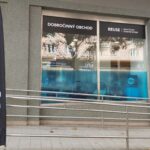 FOTO: Hradec otevřel třetí re-use bazar, nabízí oděvy, textil a věci pro děti