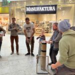 FOTO: Hradec hrál na odpad. Nástroje z PET lahví i starých trubek rozezvučely OC Aupark