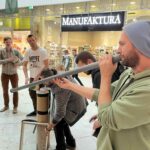 FOTO: Hradec hrál na odpad. Nástroje z PET lahví i starých trubek rozezvučely OC Aupark