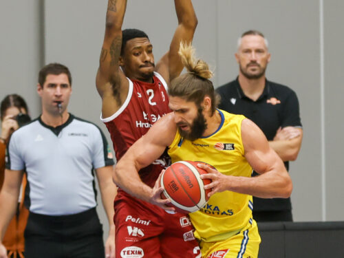 Hradečtí basketbalisté nestačili na Slunetu, v Ústí prohráli 80:112