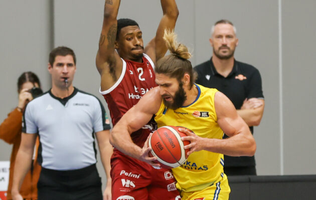 Hradečtí basketbalisté nestačili na Slunetu, v Ústí prohráli 80:112