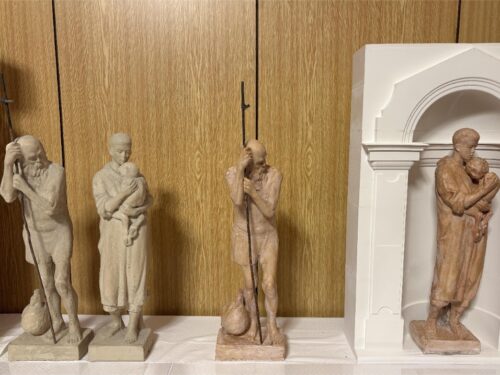 Galerie moderního umění organizovala soutěž na tvorbu soch světců