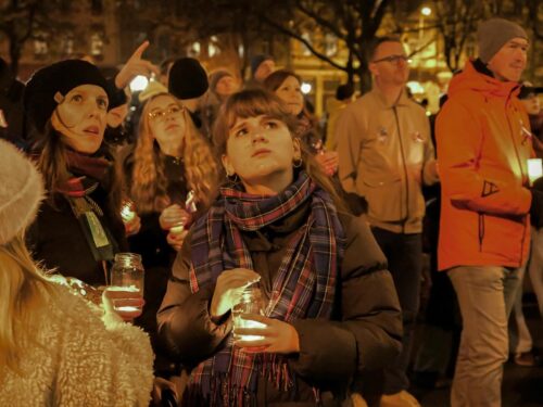 FOTO: Do oslav 17. listopadu se v Hradci zapojily stovky lidí