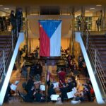 FOTO: Do oslav 17. listopadu se v Hradci zapojily stovky lidí