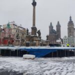 OBRAZEM: V centru Hradce už stojí oba vánoční stromy. Jak se vám líbí?