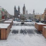 OBRAZEM: V centru Hradce už stojí oba vánoční stromy. Jak se vám líbí?